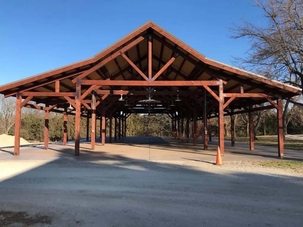 park_venue_includes_windmill_ceiling_fans